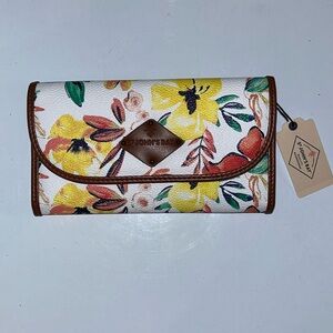 St. John’s Bay Wallet